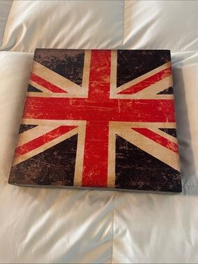 Union Jack Canvas Wall Art - Distressed British Flag